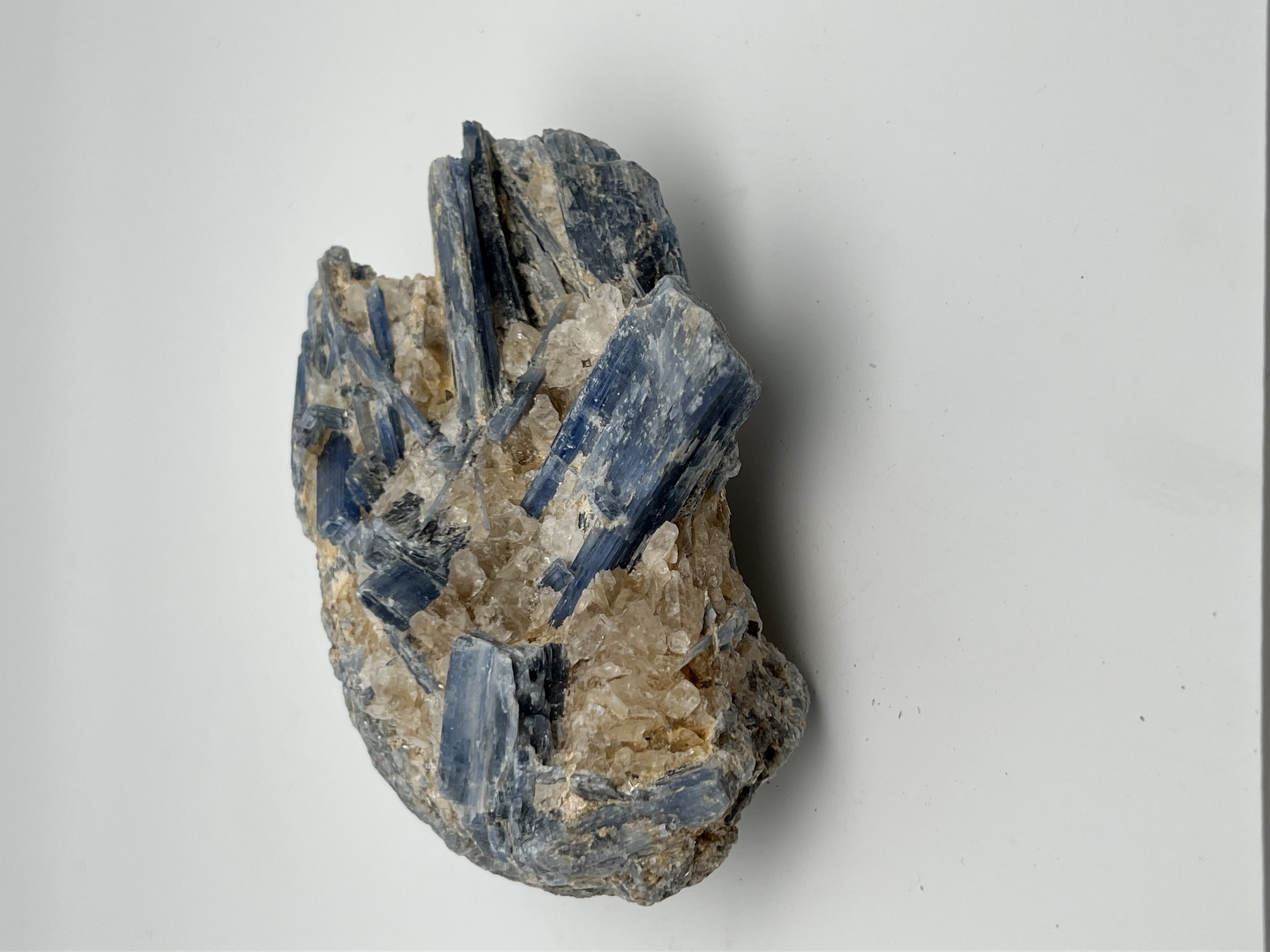 Кианит (Бразилия)